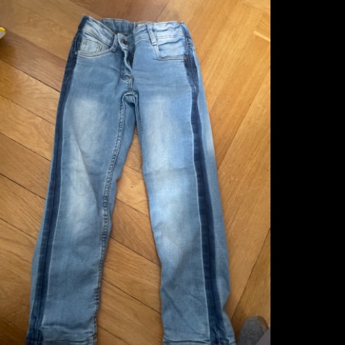 Jeans alive  Größe: 122 blau, zu finden beim Stand 263 am Standort Flohkids Hamburg Nord