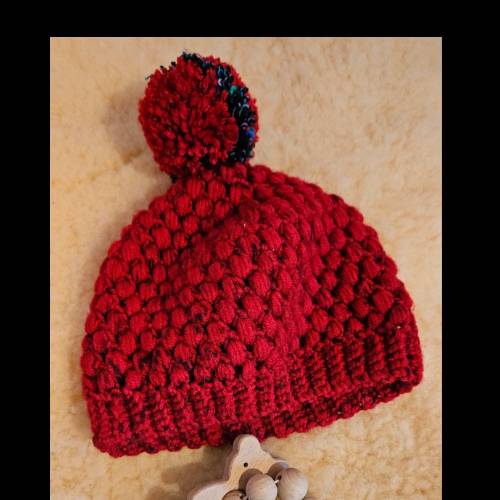 Handmade Mütze rot  Größe: 49 cm, zu finden beim Stand 60 am Standort Flohkids Hamburg Nord