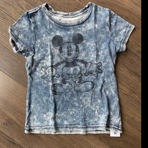 Disney Mickey T-Shirt  Größe: 92/98, zu finden beim Stand 106 am Standort Flohkids Hamburg Nord