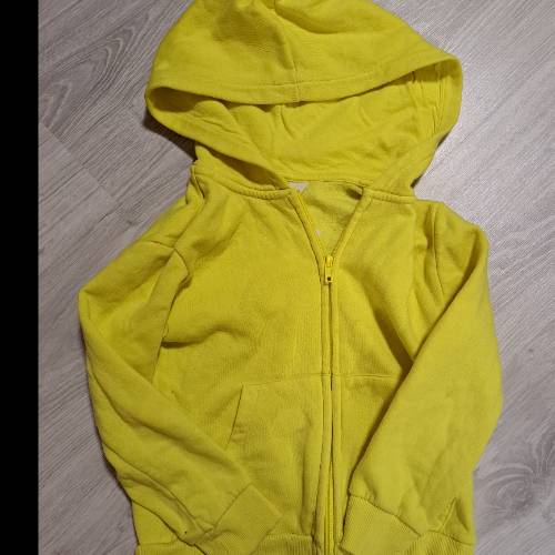 Sweatshirtjacke  Größe: 110/116 gelb, zu finden beim Stand 27 am Standort Flohkids Hamburg Nord