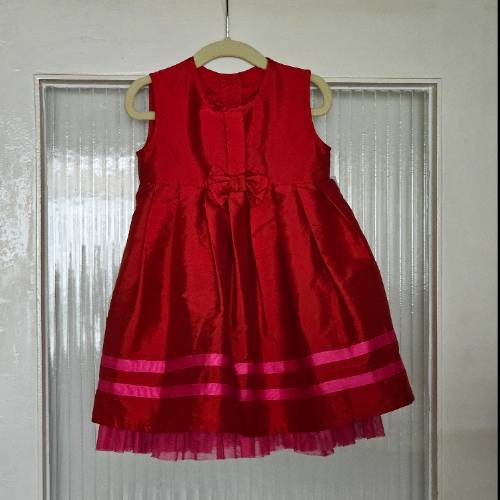 M&S Kleid rot  Größe: 92, zu finden beim Stand 133 am Standort Flohkids Hamburg Nord