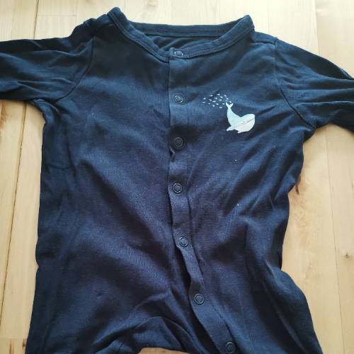 Schlafanzug Wal, Größe: 50-56, zu finden beim Stand 162 am Standort Flohkids Hamburg Nord