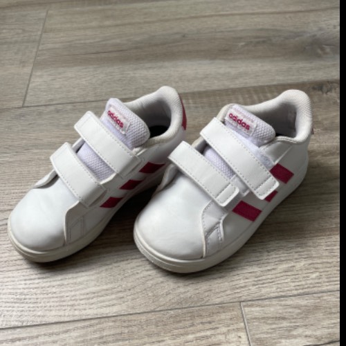 Adidas Schuhe weiß/rosa  Größe: 26 , zu finden beim Stand 65 am Standort Flohkids Hamburg Nord