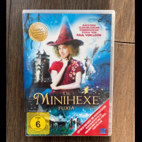 DVD Minihexe Fuxia, zu finden beim Stand 106 am Standort Flohkids Hamburg Nord