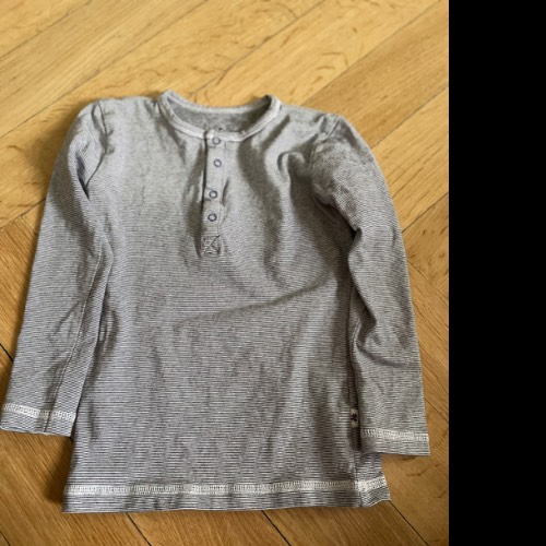 Shirt gestreift Holly  Größe: 92-98, zu finden beim Stand 75 am Standort Flohkids Hamburg Nord
