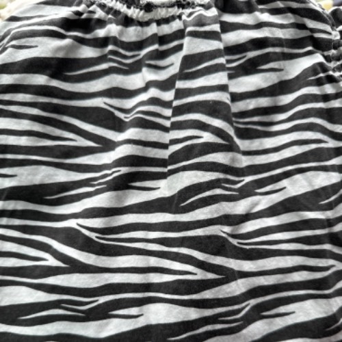 H&M Top Zebra  Größe: 98, zu finden beim Stand 34 am Standort Flohkids Hamburg Nord