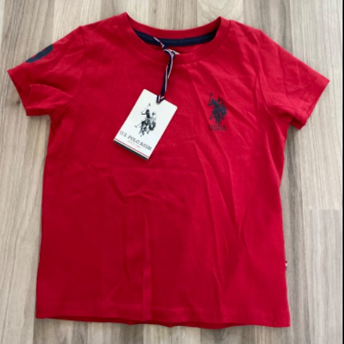 U.S. Polo T Shirt NEU  Größe: 92 rot , zu finden beim Stand 105 am Standort Flohkids Hamburg Nord