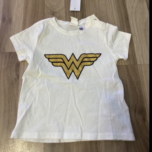 T Shirt Wonder women  Größe: 80 , zu finden beim Stand 105 am Standort Flohkids Hamburg Nord