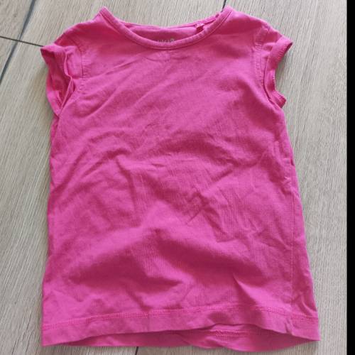 T-Shirt pink  Größe: 98, zu finden beim Stand 176 am Standort Flohkids Hamburg Nord