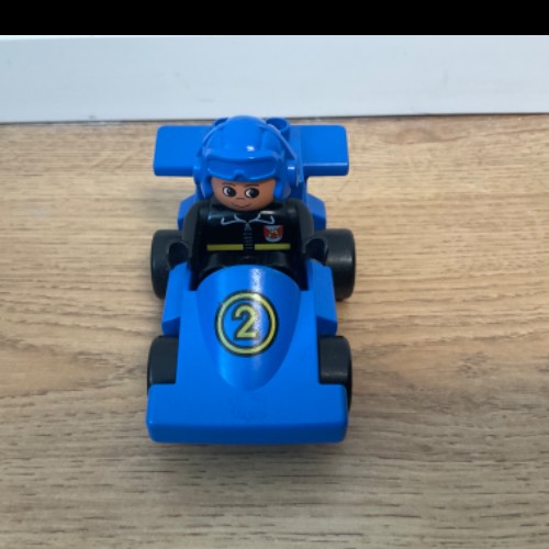 Lego Duplo Rennfahrer , zu finden beim Stand 126 am Standort Flohkids Hamburg Nord