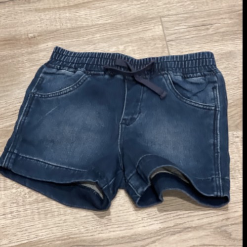 Jeans Short Tchibo  Größe: 110/116 , zu finden beim Stand 61 am Standort Flohkids Hamburg Nord