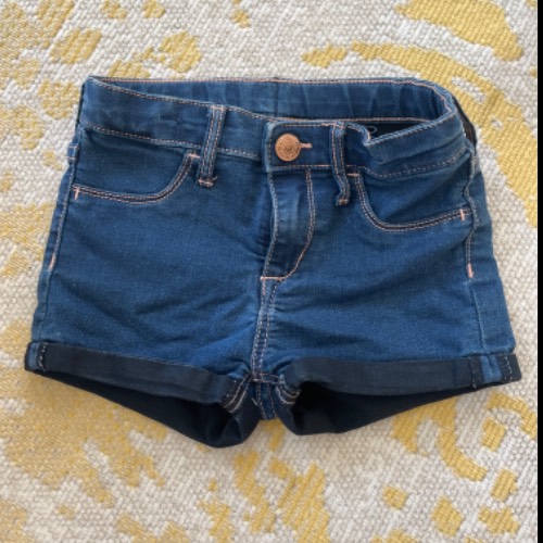 Shorts Jeans  Größe: 110, zu finden beim Stand 164 am Standort Flohkids Hamburg Nord