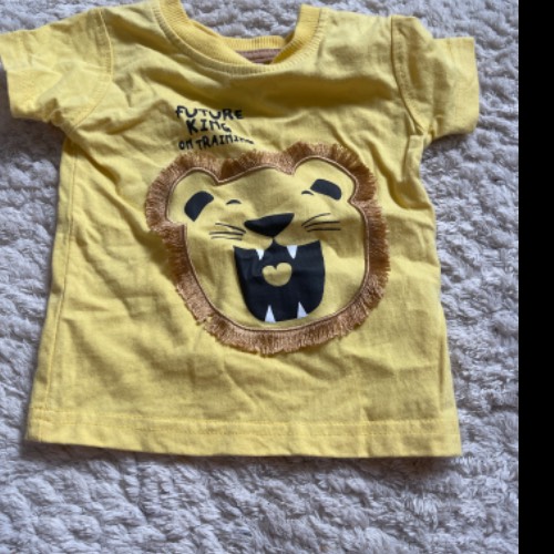 Löwen T-Shirt  Größe: 68, zu finden beim Stand 85 am Standort Flohkids Hamburg Nord