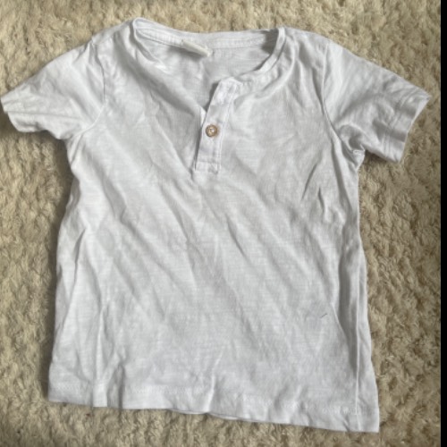 H&M T-Shirt weiß Größe: 68, zu finden beim Stand 85 am Standort Flohkids Hamburg Nord