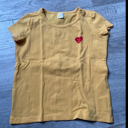 T-Shirt Tchibo gelb  Größe: 86/92, zu finden beim Stand 61 am Standort Flohkids Hamburg Nord