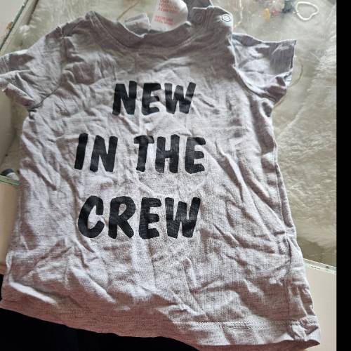 Tshirt New in the Crew H&m  Größe: 62/, zu finden beim Stand 218 am Standort Flohkids Hamburg Nord