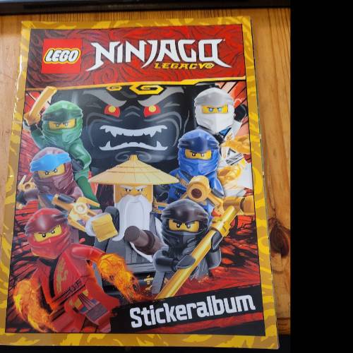 Lego, Ninjago, Stickeralbum, zu finden beim Stand 248 am Standort Flohkids Hamburg Nord