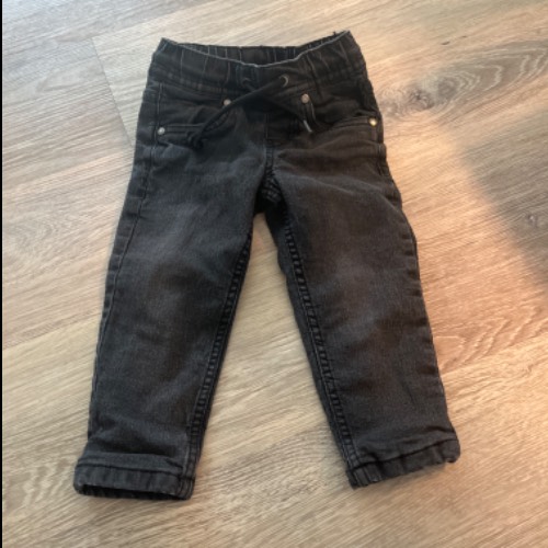 Jeans gefüttert schwarz  Größe: 92, zu finden beim Stand 164 am Standort Flohkids Hamburg Nord