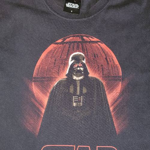 Star Wars Shirt Größe S, zu finden beim Stand 32 am Standort Flohkids Hamburg Nord