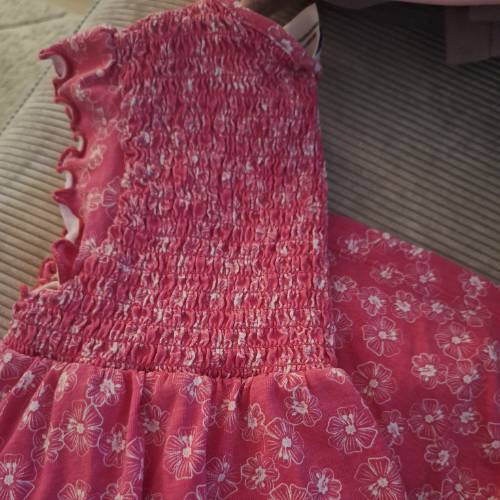 Kleid  Größe: 116 blumen pink, zu finden beim Stand 59 am Standort Flohkids Hamburg Nord