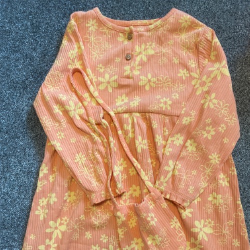 Manguun Kleid neu  Größe: 98, zu finden beim Stand 79 am Standort Flohkids Hamburg Nord