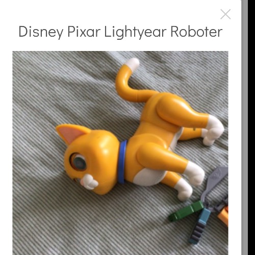 Disney Pixar Lightyear Roboter, zu finden beim Stand 160 am Standort Flohkids Hamburg Nord