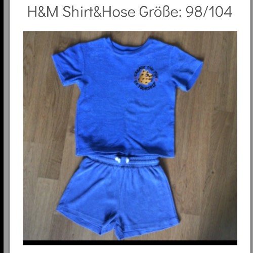 H&M Shirt&Hose  Größe: 98/104, zu finden beim Stand 160 am Standort Flohkids Hamburg Nord