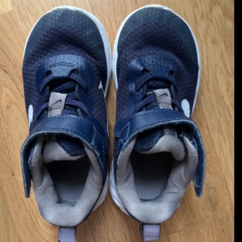 Nike blau sneakers  Größe: 26 Gr. , zu finden beim Stand 160 am Standort Flohkids Hamburg Nord