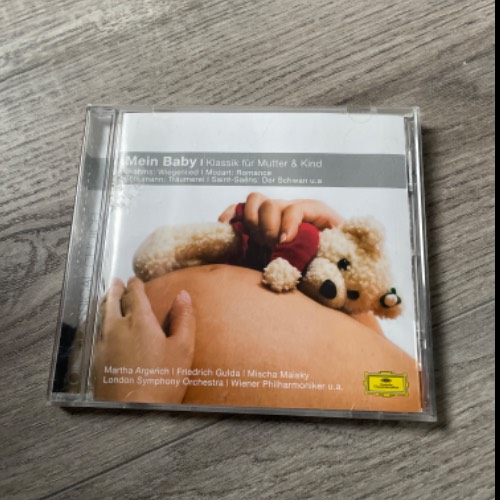 CD Mein Baby Klassik , zu finden beim Stand 65 am Standort Flohkids Hamburg Nord