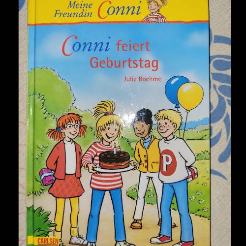 Buch Conni feiert Geburtstag , zu finden beim Stand 32 am Standort Flohkids Hamburg Nord