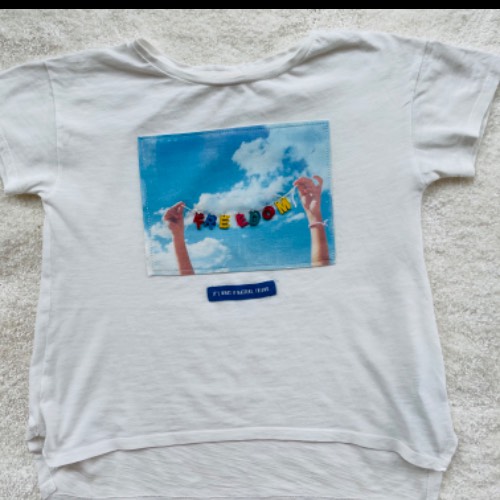 Zara Shirt Freedom  Größe: 122, zu finden beim Stand 50 am Standort Flohkids Hamburg Nord