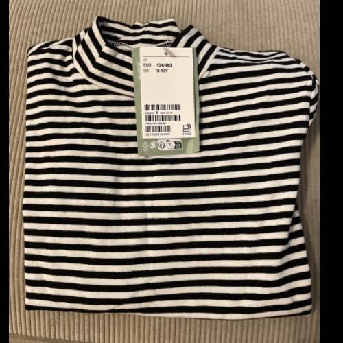 H&M Shirt Langarm  Größe: 134/140 NEU, zu finden beim Stand 83 am Standort Flohkids Hamburg Nord