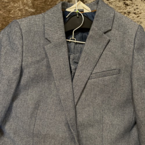 Anzug grau-blau H&M  Größe: 140, zu finden beim Stand 120 am Standort Flohkids Hamburg Nord