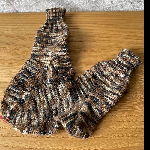 Wollsocken  Größe: 86/92 braun-bunt, zu finden beim Stand 31 am Standort Flohkids Hamburg Nord