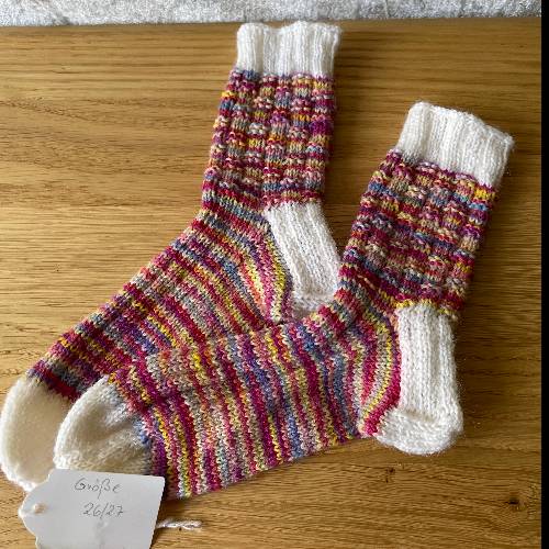 Wollsocken  Größe: 26/27 rosa-bunt , zu finden beim Stand 31 am Standort Flohkids Hamburg Nord