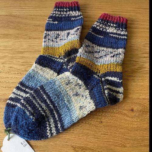 Wollsocken  Größe: 28 blau-bunt, zu finden beim Stand 31 am Standort Flohkids Hamburg Nord