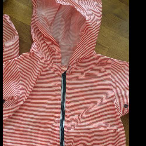 Petit Bateau Windbreaker  Größe: 81 cm, zu finden beim Stand 24 am Standort Flohkids Hamburg Nord