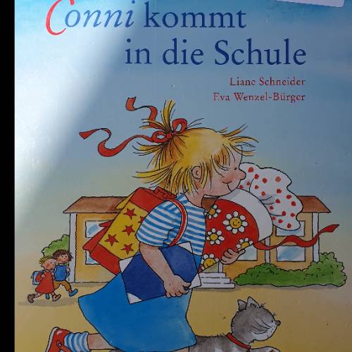 Buch Conni kommt in die Schule, zu finden beim Stand 24 am Standort Flohkids Hamburg Nord