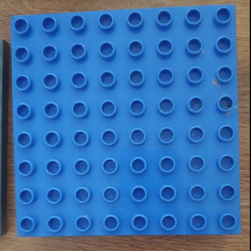 Duplo Bauplatte  Größe: 13 x13 blau, zu finden beim Stand 24 am Standort Flohkids Hamburg Nord