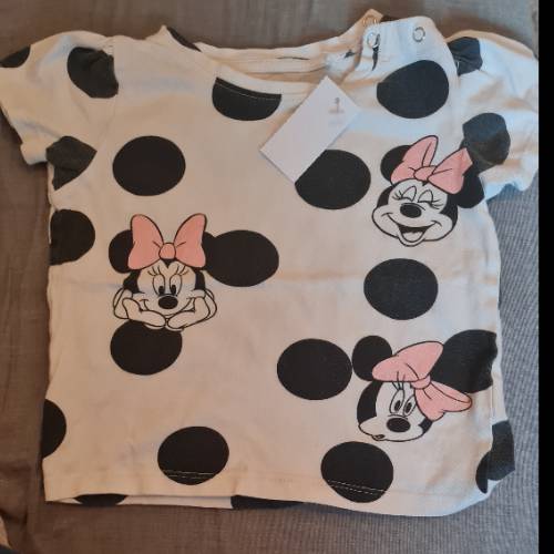 minnie tshirt  Größe: 8, zu finden beim Stand 102 am Standort Flohkids Hamburg Nord