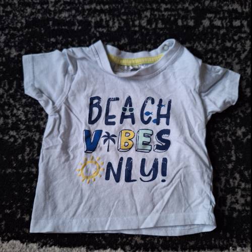 Tshirt  Größe: 68 Beach, zu finden beim Stand 72 am Standort Flohkids Hamburg Nord