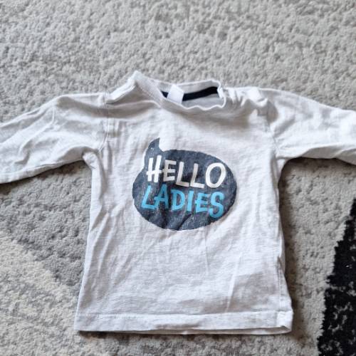 Langarmshirt  Größe: 74 hello, zu finden beim Stand 72 am Standort Flohkids Hamburg Nord