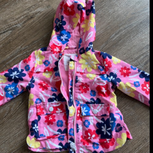 F&F Jacke  Größe: 3-6 M, zu finden beim Stand 129 am Standort Flohkids Hamburg Nord