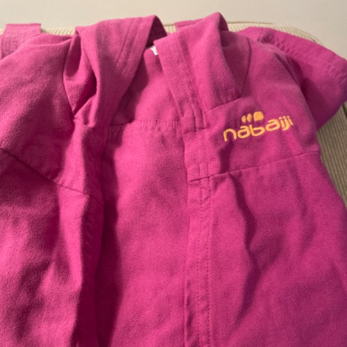 Nabiji Bademantel pink  Größe: 98/104, zu finden beim Stand 83 am Standort Flohkids Hamburg Nord