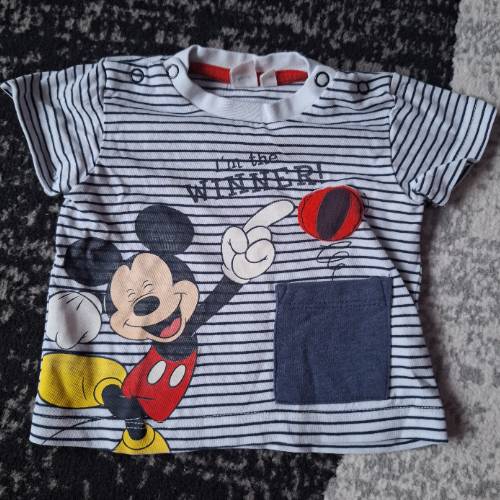 T-shirt  Größe: 62 mickey , zu finden beim Stand 72 am Standort Flohkids Hamburg Nord