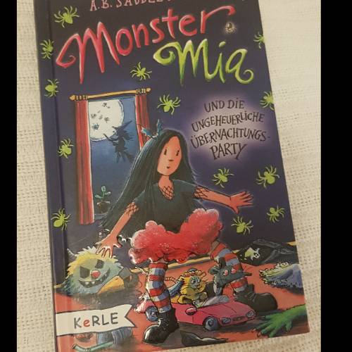 Buch Monster Mia Stück, zu finden beim Stand 160 am Standort Flohkids Hamburg Nord