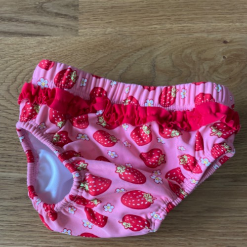 Badehose  Größe: 74/80 rosa, zu finden beim Stand 66 am Standort Flohkids Hamburg Nord