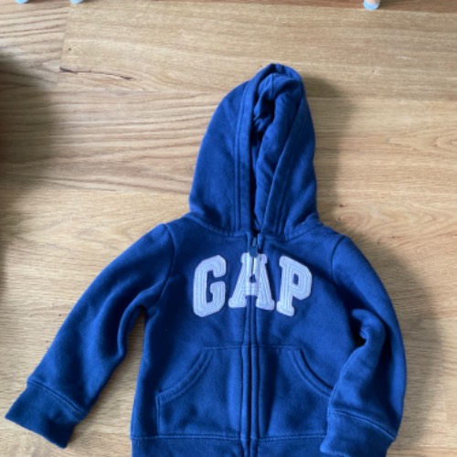 Kapuzenjacke GAP  Größe: 80, zu finden beim Stand 66 am Standort Flohkids Hamburg Nord