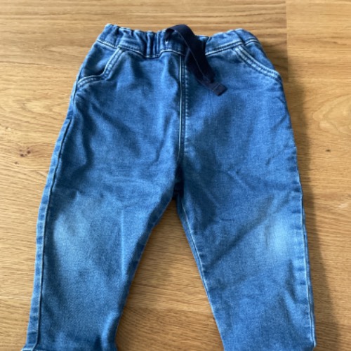 Jeans Petit Bateau  Größe: 91, zu finden beim Stand 66 am Standort Flohkids Hamburg Nord