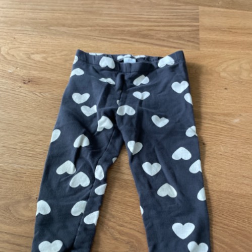 H&M Leggings Herz schwarz  Größe: 86, zu finden beim Stand 66 am Standort Flohkids Hamburg Nord